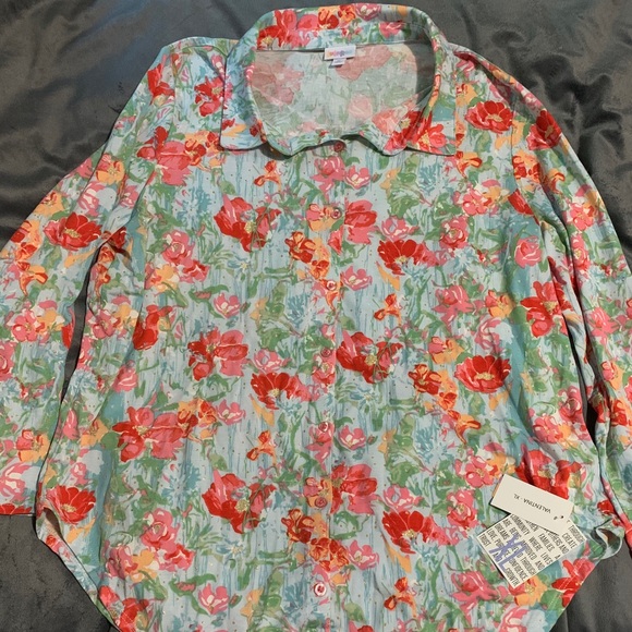 Lularoe Valentina - Picture 1 of 4